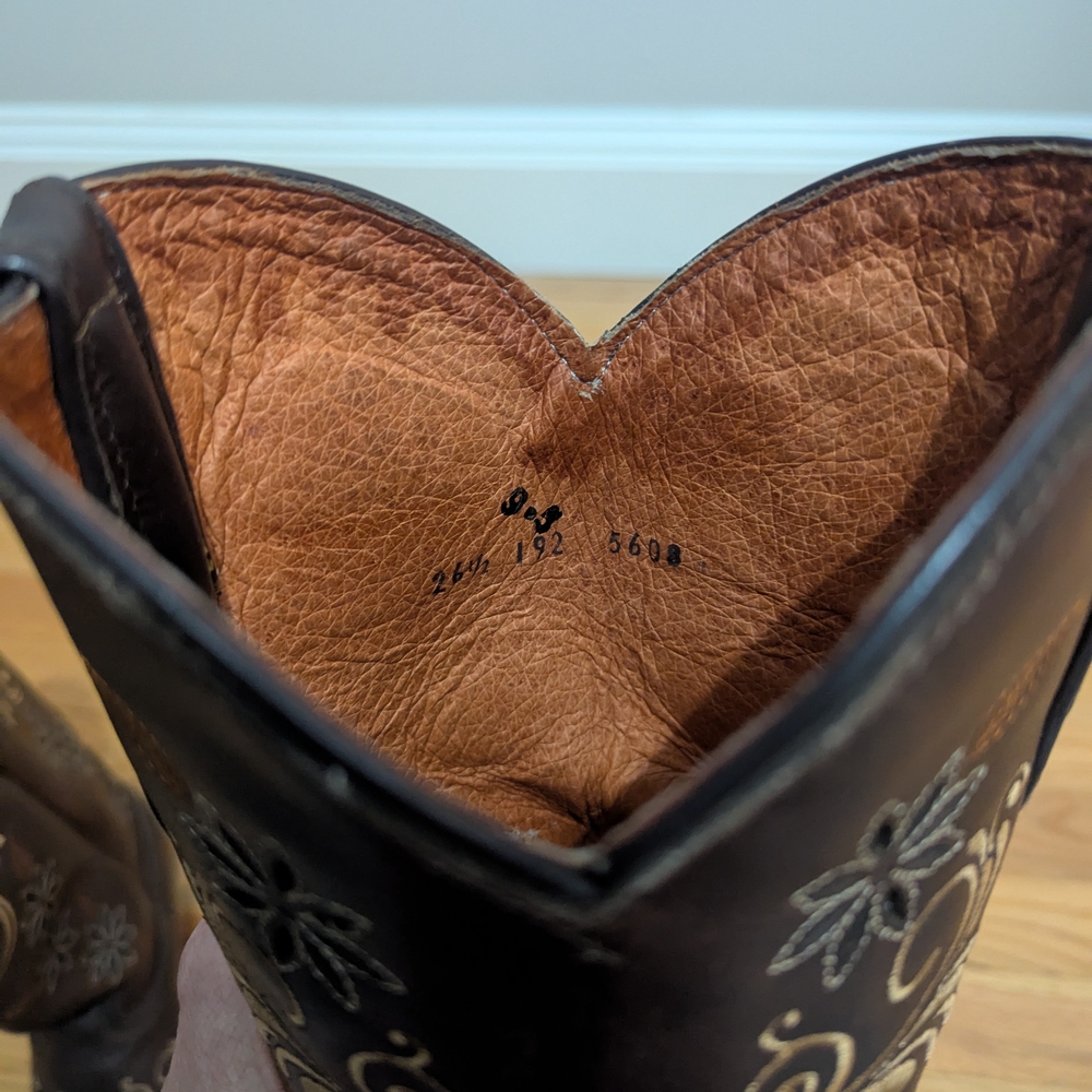 Brown Western Cowboy Boots with Gold Embroidery - Picture 5 of 6